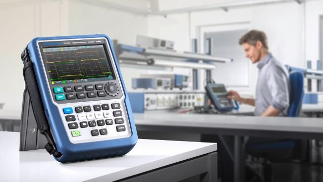 R&S®Scope Rider handheld oscilloscope