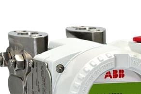 Differential pressure transmitter with multisensor technology 266MST